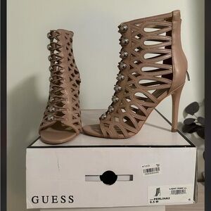 Guess perlina2 size 6.5 booties